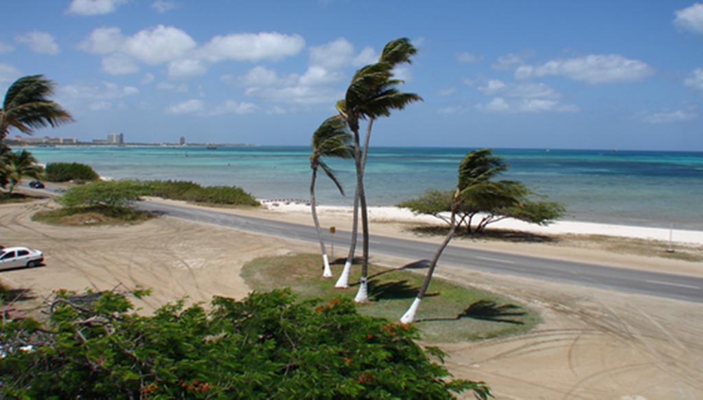 Aruba Beach Villas Palm Beach Exterior photo